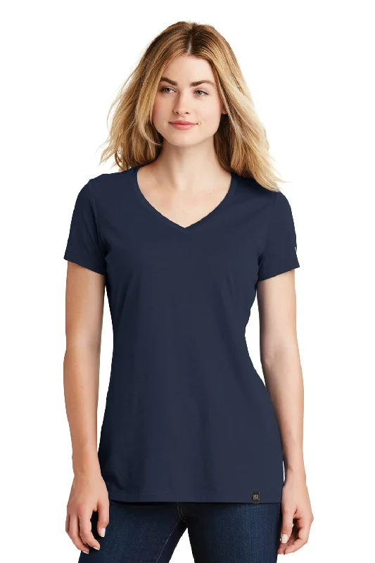 Editorial Design New Era Womens Heritage Short Sleeve V-Neck T-Shirt - Navy Blue