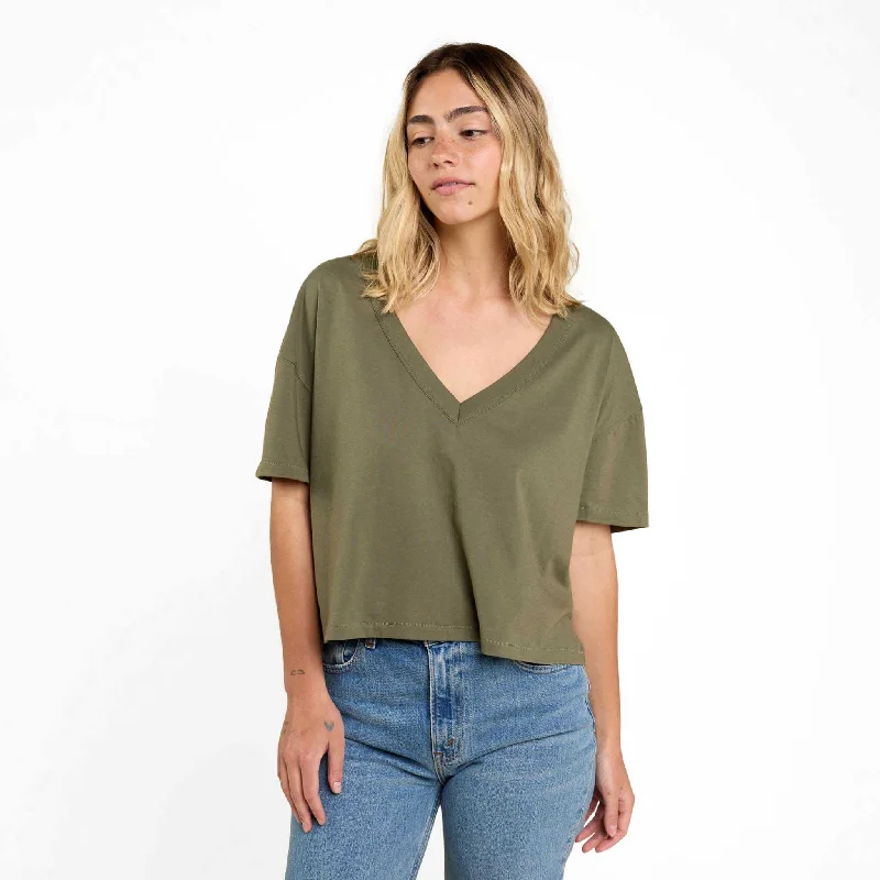 Fashion Pioneer Boxy V-Neck Tee | Olive