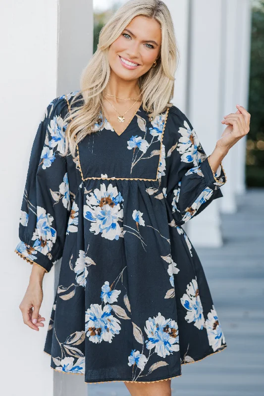 High-end Sense Have It All Black Floral Dress