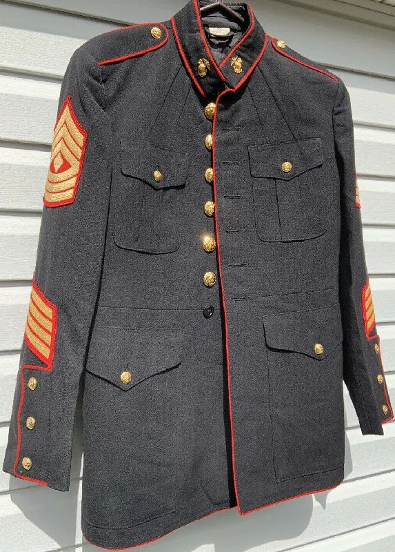 Trends Authentic 41R USMC Dress Blue Jacket